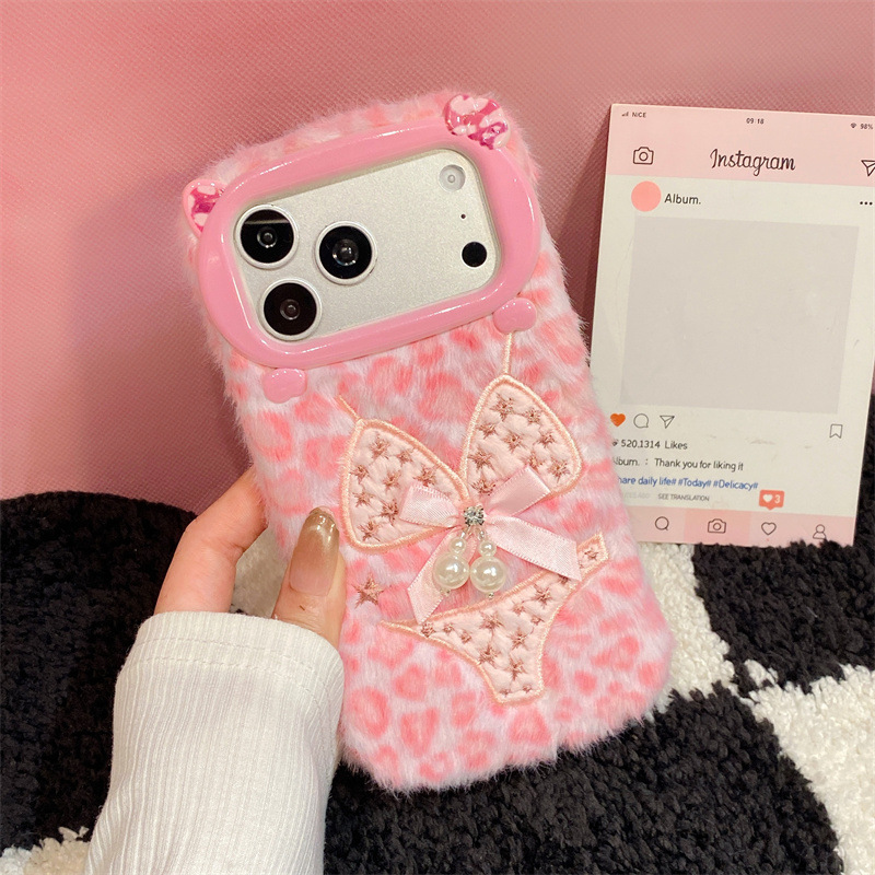 高級感のあるレオパード柄ビキニプリントのぬいぐるみ風スマホケ - Apple Iphone 15 Pro Max のレビューと価格